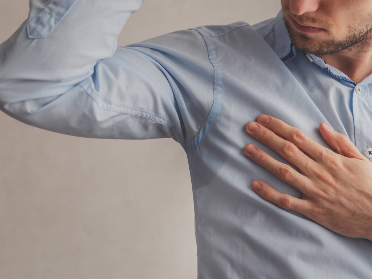 Pocenie się. Obrazek w artykule Co zrobić, aby się nie pocić na całym ciele? Metody na pocenie na całym ciele